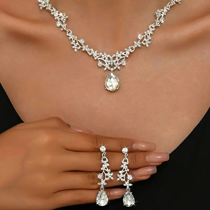 Crystal Blossom Bridal Jewelry Set – Elegant Teardrop Necklace & Earrings