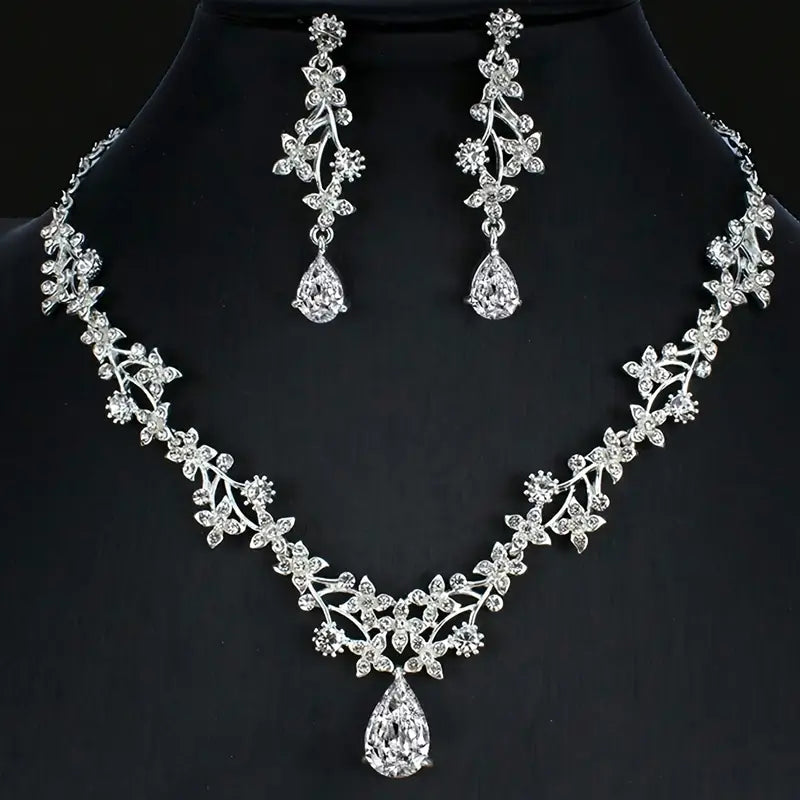 Crystal Blossom Bridal Jewelry Set – Elegant Teardrop Necklace & Earrings