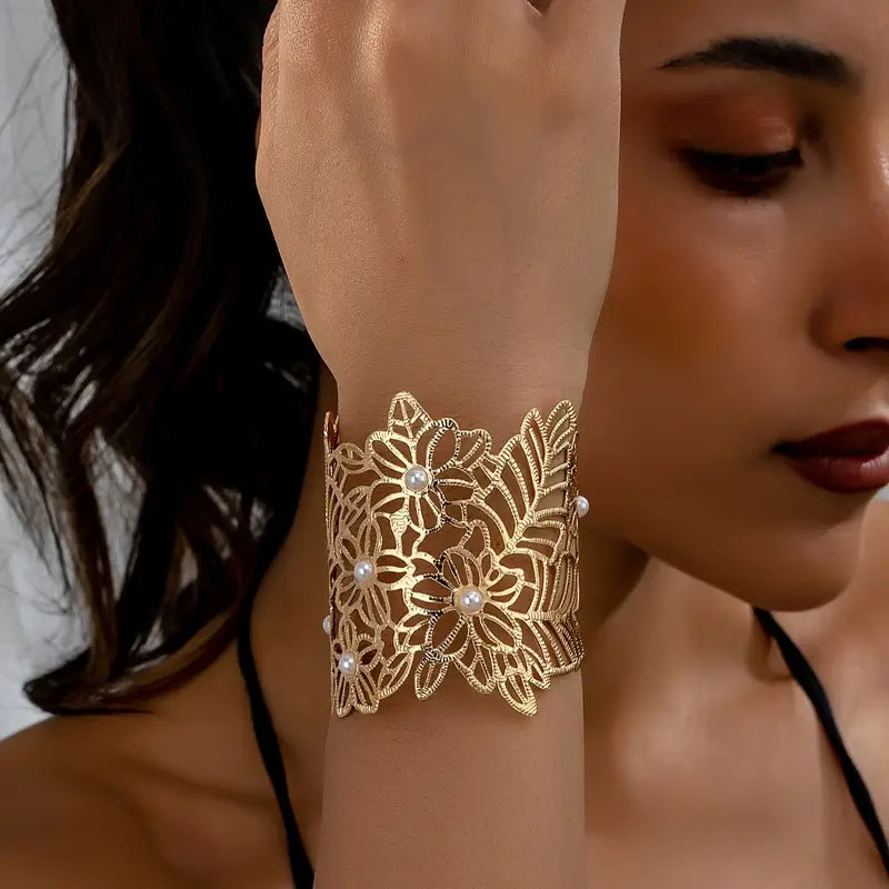 Floral-Inspired Adjustable Cuff Bracelet – Elegant Open Bangle with Faux Pearl Accents