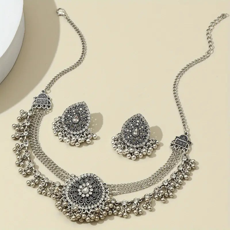 Vintage Bohemian Statement Jewelry Set – White Gold Plated Necklace & Earrings with Sparkling Rhinestones