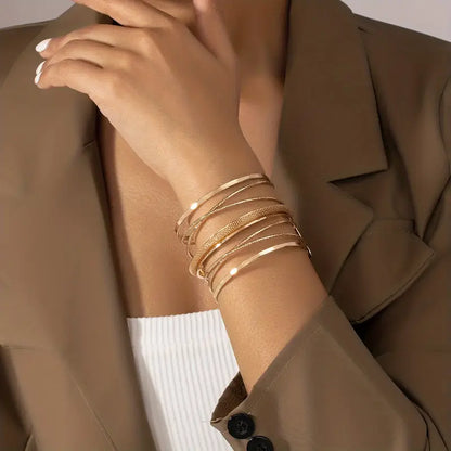 Minimalist Geometric Open Cuff Bracelet – Sleek Metal Statement for Modern Women