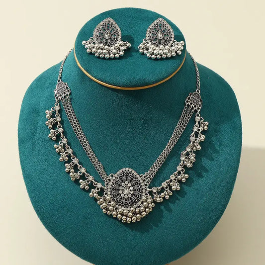 Vintage Bohemian Statement Jewelry Set – White Gold Plated Necklace & Earrings with Sparkling Rhinestones